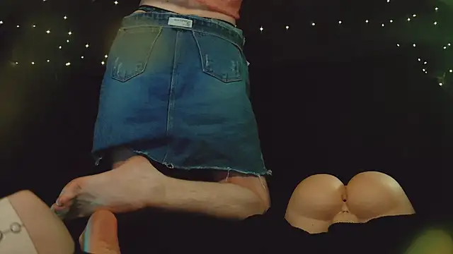 Snapshot of Littlespacemouse chatting on December 13, 2025, 8:04 pm Littlespacemouse online show from December 13, 2025, 8:04 pm