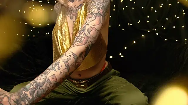 Snapshot of Littlespacemouse chatting on October 27, 2025, 5:58 pm Littlespacemouse online show from October 27, 2025, 5:58 pm