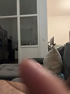 BuurningBoy online show from October 8, 2025, 8:53 pm