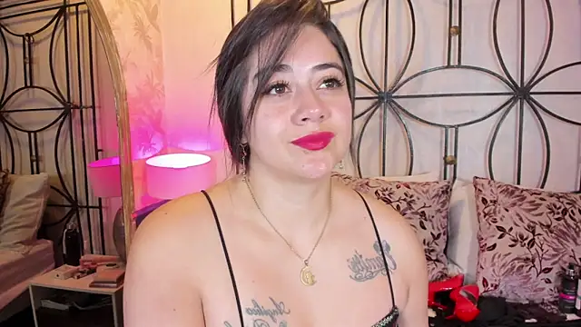 nahomi sweett online show from November 5, 2025, 11:02 am