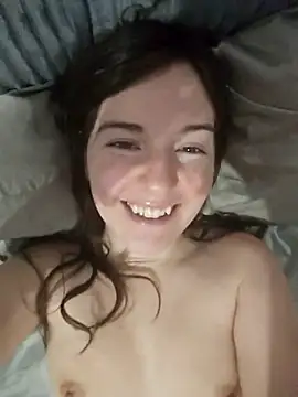 Snapshot of oxitocindi chatting on December 9, 2024, 11:56 pm oxitocindi online show from December 9, 2024, 11:56 pm