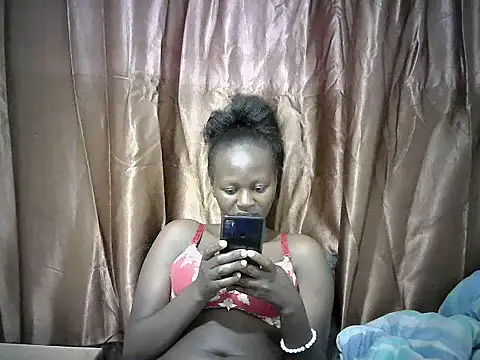 Snapshot of blackdollshe chatting on November 1, 2025, 2:00 pm blackdollshe online show from November 1, 2025, 2:00 pm