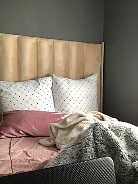 Snapshot of Nicole_Liam_ chatting on October 7, 2025, 7:20 am Nicole Liam online show from October 7, 2025, 7:20 am