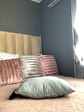 Snapshot of Nicole_Liam_ chatting on November 8, 2025, 8:51 am Nicole Liam online show from November 8, 2025, 8:51 am