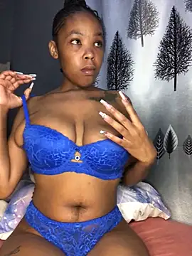 Snapshot of Nicole_Liam_ chatting on October 24, 2025, 12:31 am Nicole Liam online show from October 24, 2025, 12:31 am