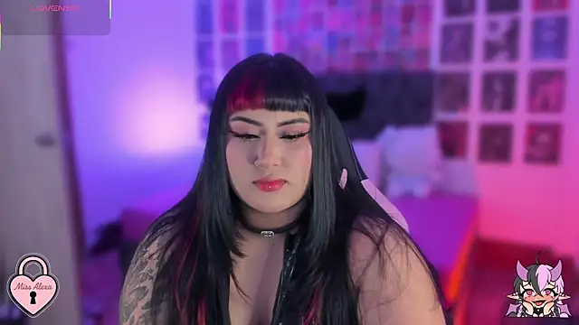 Snapshot of Tellme_Alexa chatting on November 17, 2025, 3:32 am Tellme Alexa online show from November 17, 2025, 3:32 am