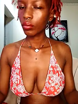 Snapshot of Ayrella02 chatting on November 11, 2025, 11:20 pm Ayrella02 online show from November 11, 2025, 11:20 pm