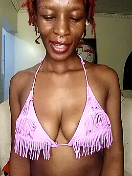 Snapshot of Ayrella02 chatting on November 10, 2025, 12:48 am Ayrella02 online show from November 10, 2025, 12:48 am