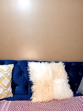 Snapshot of Ayrella02 chatting on December 11, 2024, 1:37 am Ayrella02 online show from December 11, 2024, 1:37 am