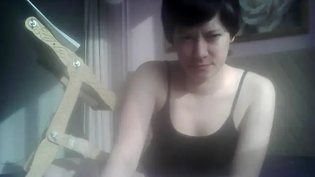 Snapshot of SunElizabeth chatting on May 19, 2026, 2:51 am SunElizabeth online show from May 19, 2026, 2:51 am