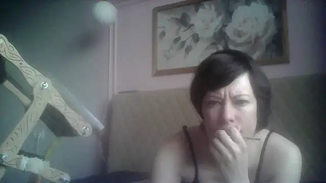 Snapshot of SunElizabeth chatting on June 5, 2026, 1:32 am SunElizabeth online show from June 5, 2026, 1:32 am