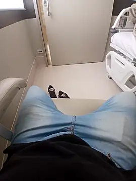 Seductiveblack online show from December 3, 2025, 4:39 pm