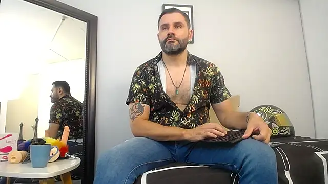 jonasbeards online show from November 3, 2025, 7:39 pm