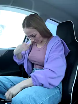 Snapshot of LavenderHot chatting on November 21, 2025, 2:21 am LavenderHot online show from November 21, 2025, 2:21 am