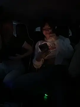 Snapshot of LavenderHot chatting on December 4, 2025, 2:10 am LavenderHot online show from December 4, 2025, 2:10 am