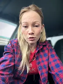 LavenderHot online show from May 1, 2026, 1:21 am
