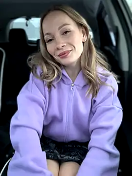 Snapshot of LavenderHot chatting on November 19, 2025, 2:11 am LavenderHot online show from November 19, 2025, 2:11 am