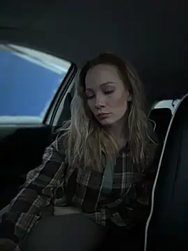 Snapshot of LavenderHot chatting on December 14, 2025, 2:29 am LavenderHot online show from December 14, 2025, 2:29 am