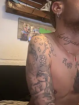 EnricoGio online show from February 5, 2025, 6:35 am