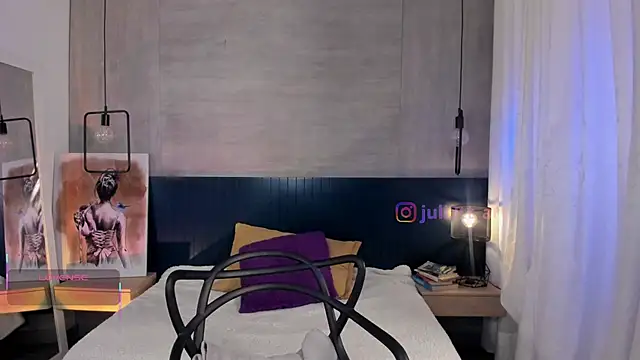  julietta online show from May 6, 2026, 1:04 pm