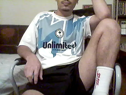 meowwboy online show from November 18, 2025, 6:44 pm