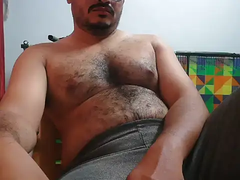 Snapshot of naughtymike0007 chatting on June 19, 2026, 5:08 pm naughtymike0007 online show from June 19, 2026, 5:08 pm