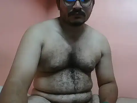 Snapshot of naughtymike0007 chatting on July 5, 2026, 5:09 pm naughtymike0007 online show from July 5, 2026, 5:09 pm