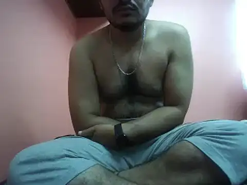 naughtymike0007 online show from September 11, 2025, 2:33 am