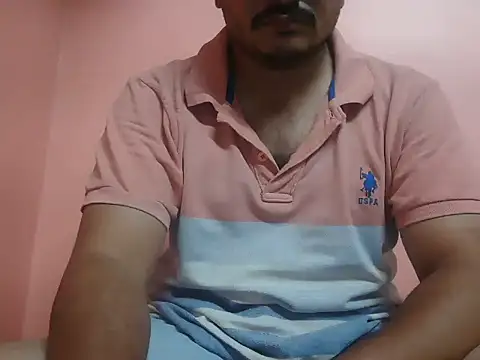 Snapshot of naughtymike0007 chatting on July 29, 2026, 4:17 pm naughtymike0007 online show from July 29, 2026, 4:17 pm