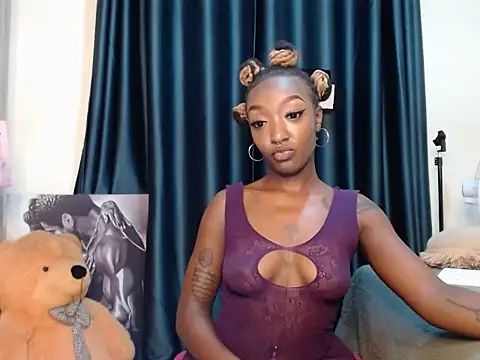Snapshot of TeenieReeny chatting on March 12, 2026, 8:13 pm TeenieReeny online show from March 12, 2026, 8:13 pm
