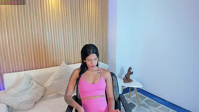 saracorraless online show from September 30, 2025, 11:16 am