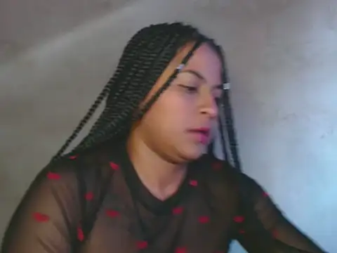 Snapshot of Giselabrunette25 chatting on January 12, 2025, 12:23 pm Giselabrunette25 online show from January 12, 2025, 12:23 pm