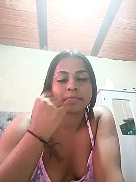 Giselabrunette25 online show from April 30, 2026, 8:57 pm