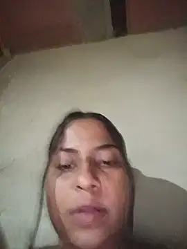 Snapshot of Giselabrunette25 chatting on July 22, 2026, 12:34 am Giselabrunette25 online show from July 22, 2026, 12:34 am