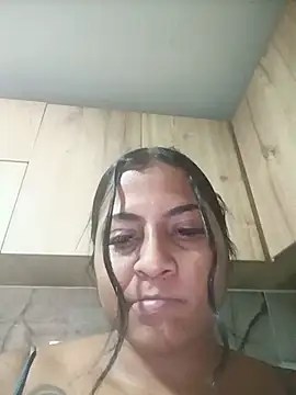 Giselabrunette25 online show from June 16, 2026, 5:24 pm