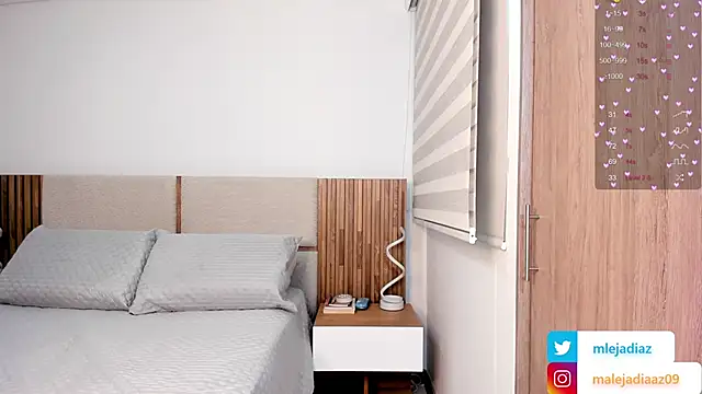 MalejaDiaz  online show from October 9, 2025, 7:58 pm