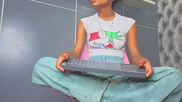 Snapshot of Hilary-banks chatting on March 20, 2026, 7:59 pm Hilary-banks online show from March 20, 2026, 7:59 pm