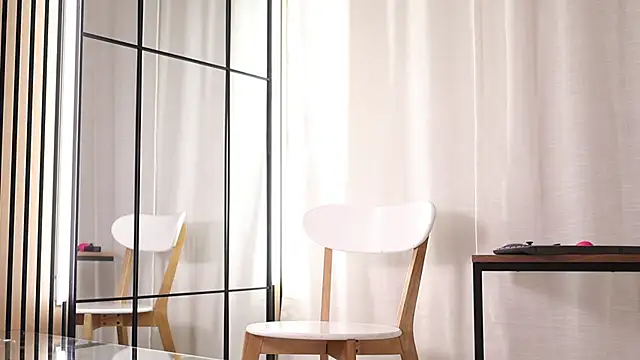 AnnittaStar online show from October 24, 2025, 3:16 am