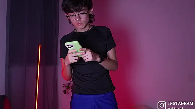 Angelo 018 online show from February 5, 2026, 2:18 am