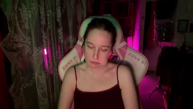 Snapshot of pearl_princess_ chatting on August 9, 2026, 3:23 am pearl princess online show from August 9, 2026, 3:23 am