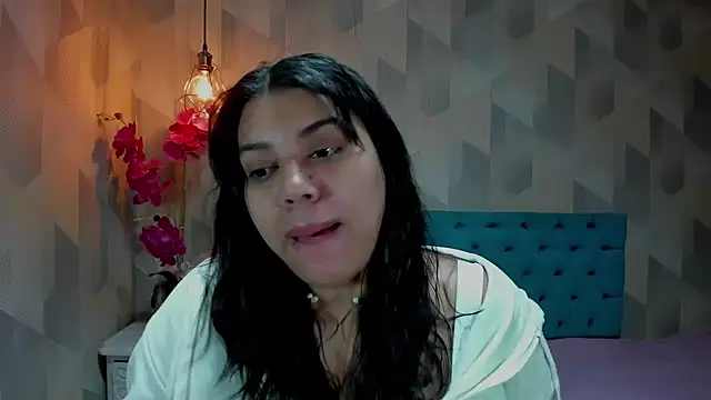 Snapshot of LindaBreeS chatting on January 12, 2026, 3:08 pm LindaBreeS online show from January 12, 2026, 3:08 pm