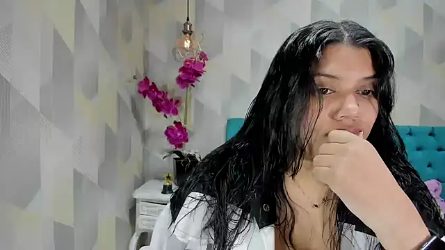 Snapshot of LindaBreeS chatting on October 7, 2025, 12:50 pm LindaBreeS online show from October 7, 2025, 12:50 pm