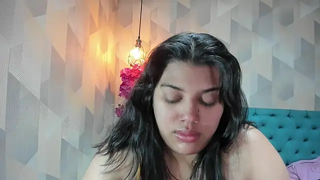 Snapshot of LindaBreeS chatting on January 31, 2026, 7:12 pm LindaBreeS online show from January 31, 2026, 7:12 pm