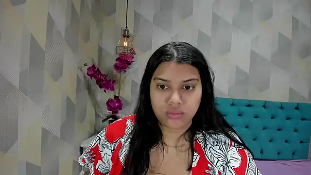 Snapshot of LindaBreeS chatting on October 22, 2025, 2:05 pm LindaBreeS online show from October 22, 2025, 2:05 pm