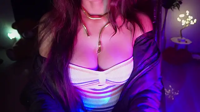 Snapshot of littledevil4511 chatting on December 18, 2024, 12:18 pm littledevil4511 online show from December 18, 2024, 12:18 pm