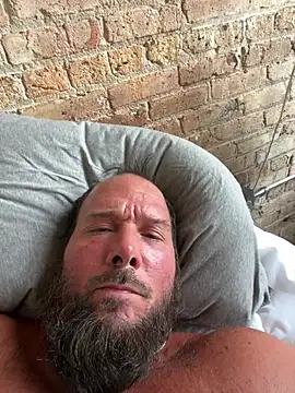 Snapshot of Barebackheat chatting on July 31, 2026, 2:15 pm Barebackheat online show from July 31, 2026, 2:15 pm