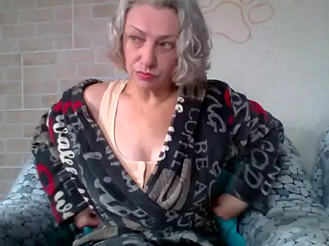 Snapshot of Lorie_Carrie chatting on April 12, 2026, 9:34 am Lorie Carrie online show from April 12, 2026, 9:34 am