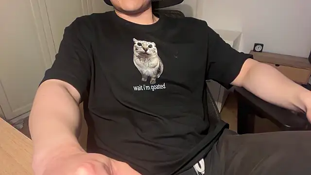 jungcock3210 online show from March 8, 2026, 4:21 pm