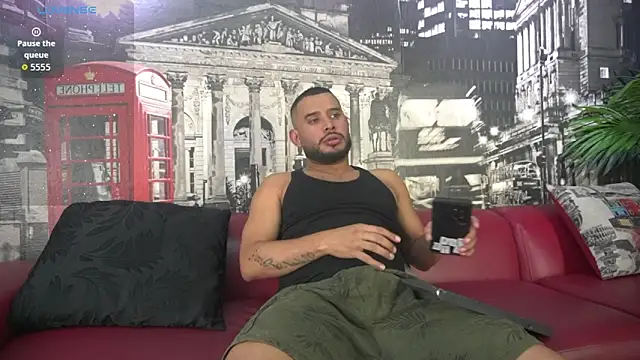 Snapshot of THIAGOXBIG chatting on October 14, 2025, 9:47 pm THIAGOXBIG online show from October 14, 2025, 9:47 pm