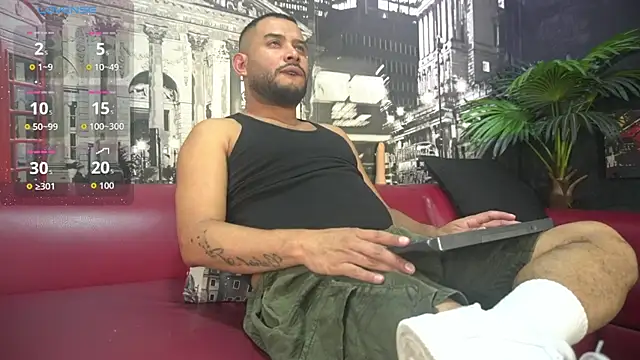 Snapshot of THIAGOXBIG chatting on October 22, 2025, 8:41 pm THIAGOXBIG online show from October 22, 2025, 8:41 pm